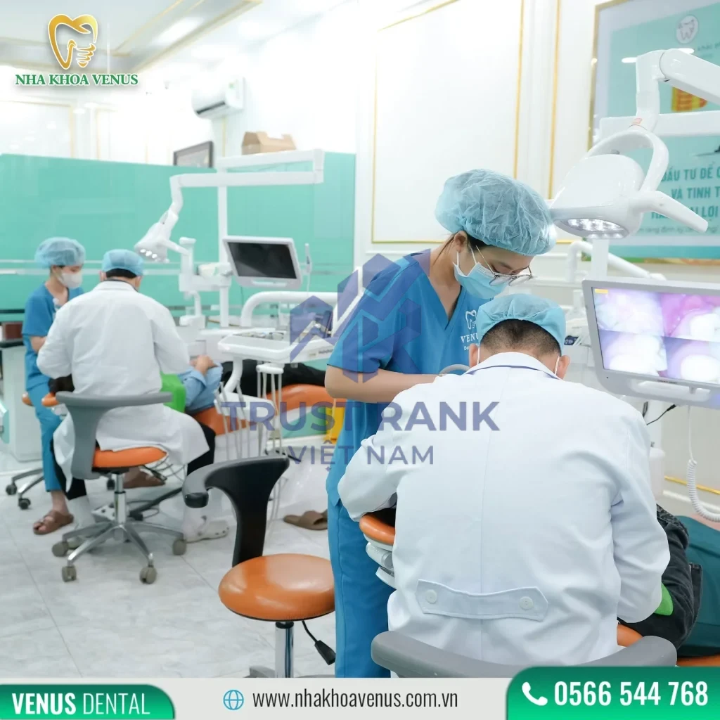 Đội ngũ chuyên gia và bác sĩ phụ trách chuyên môn